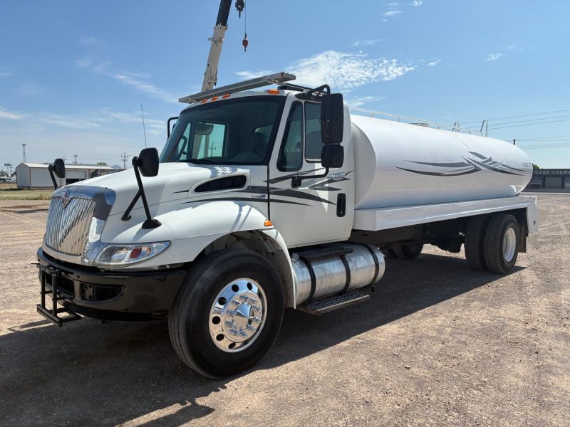 Camion pipa de 16,000 litros